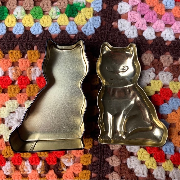 Vintage Metal Cat Tin - Picture 4 of 6
